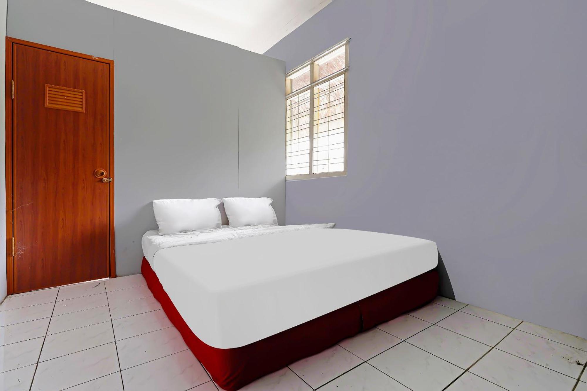 Oyo Life 92694 Kost Nino Hotel Bandung
