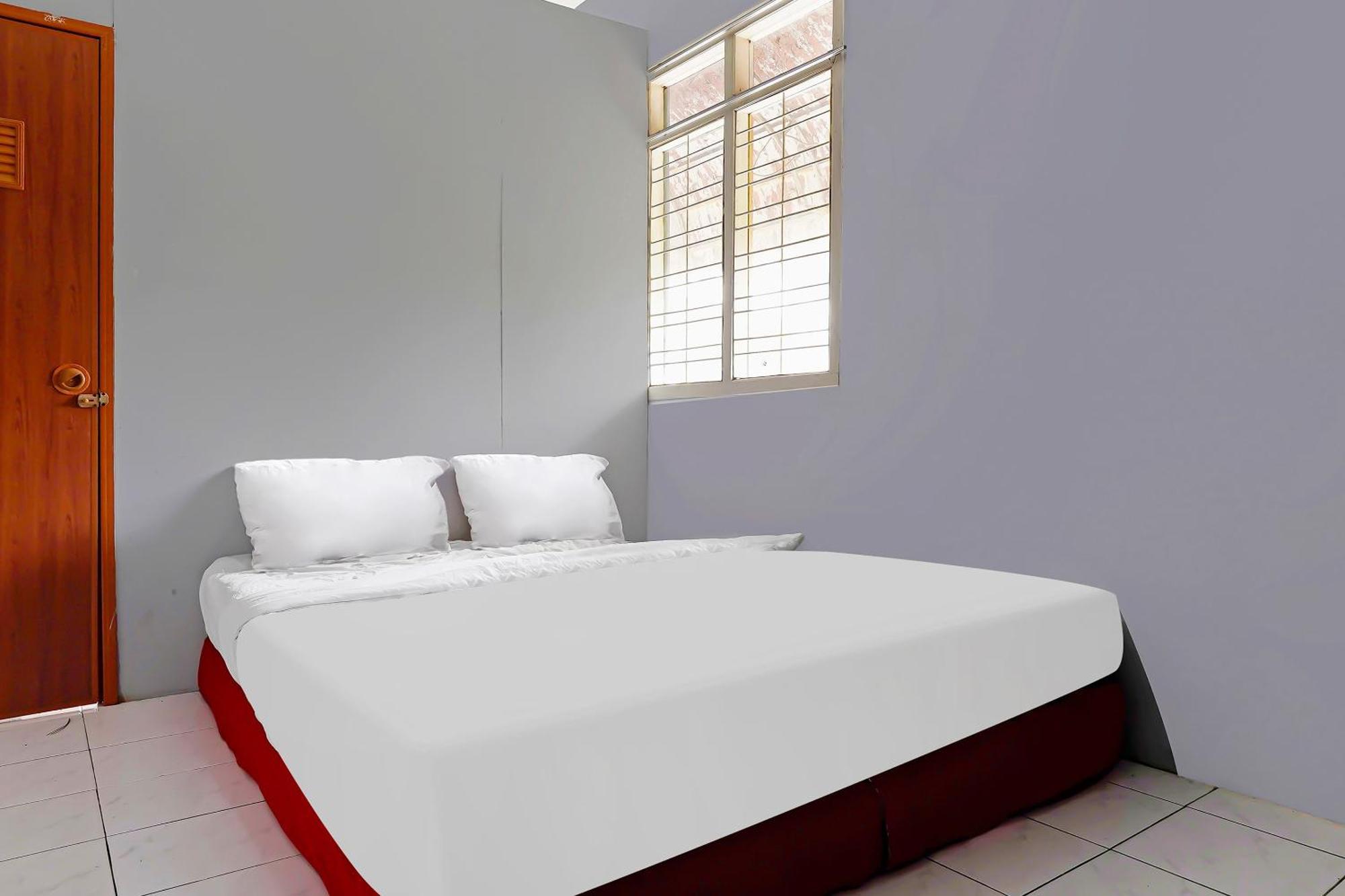 Oyo Life 92694 Kost Nino Hotel Bandung